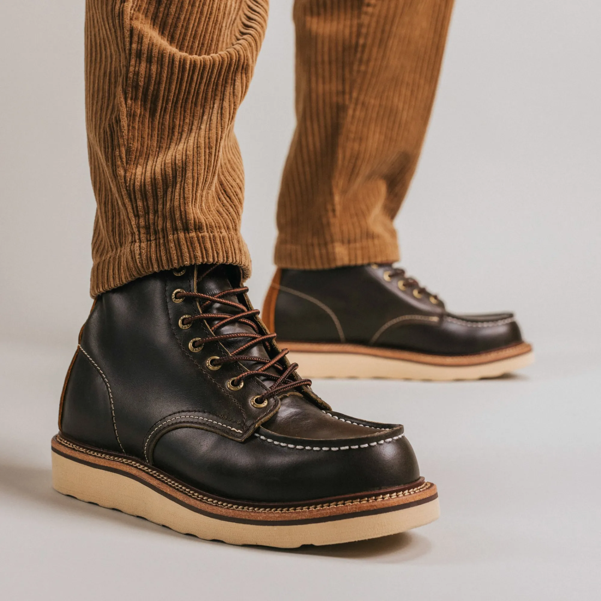 Online TAFT Model 002 Boot In Olive