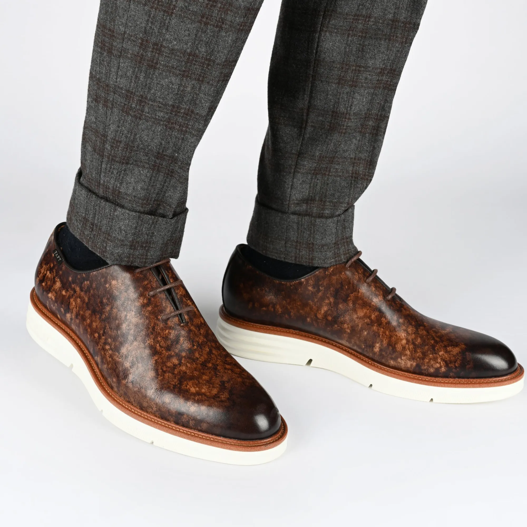 Shop TAFT Model 101 Shoe In Espresso