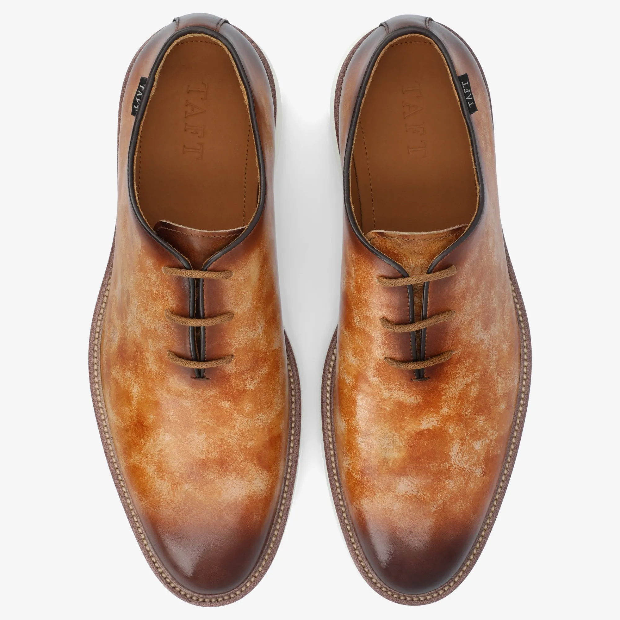 Store TAFT Model 101 Shoe In Walnut