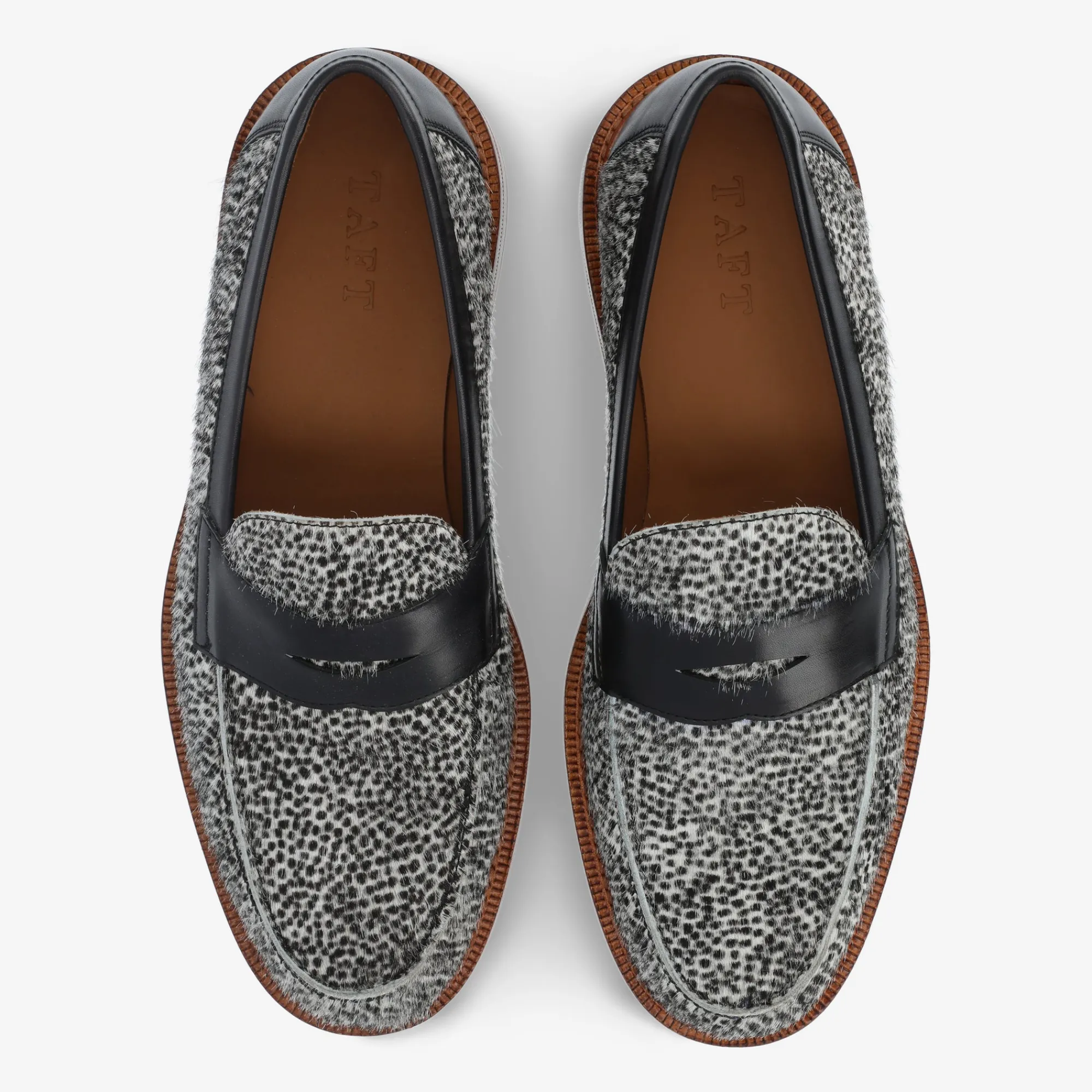Store TAFT The Fitz Loafer In Rainclouds - Black And White Dot |